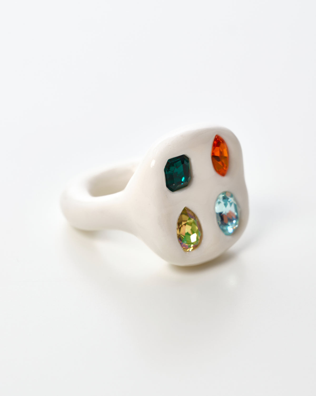 Domino Ring