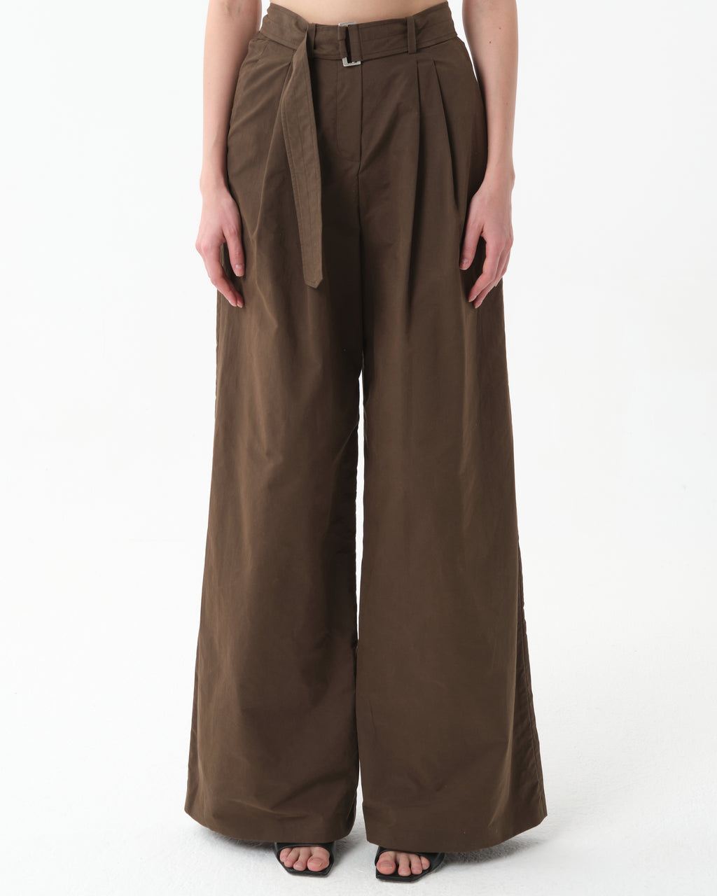 Wide-Leg Belted Trousers