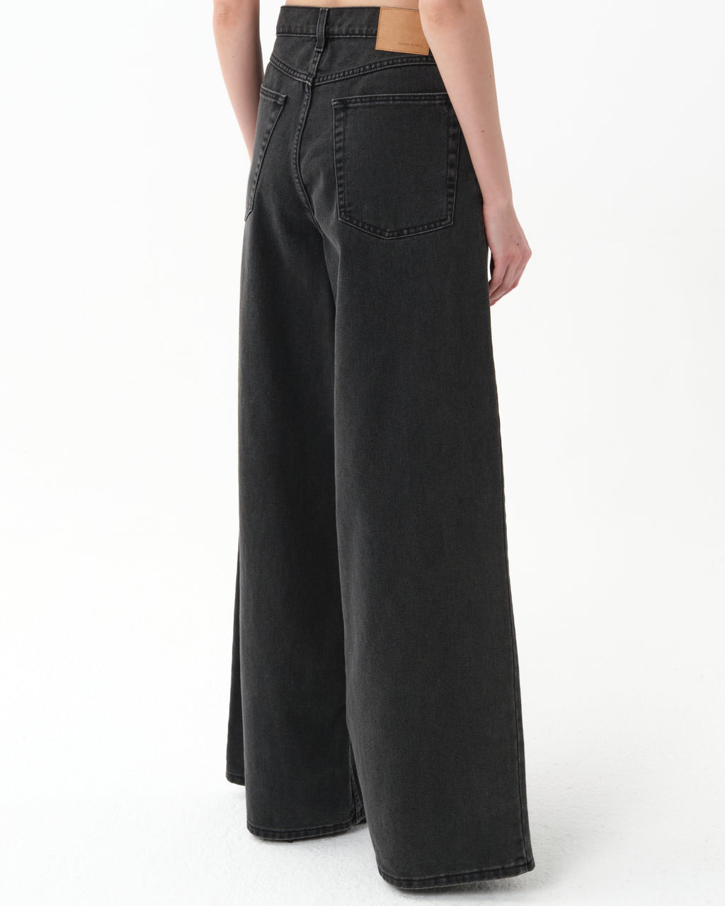 Mid-Rise Wide-Leg Jeans