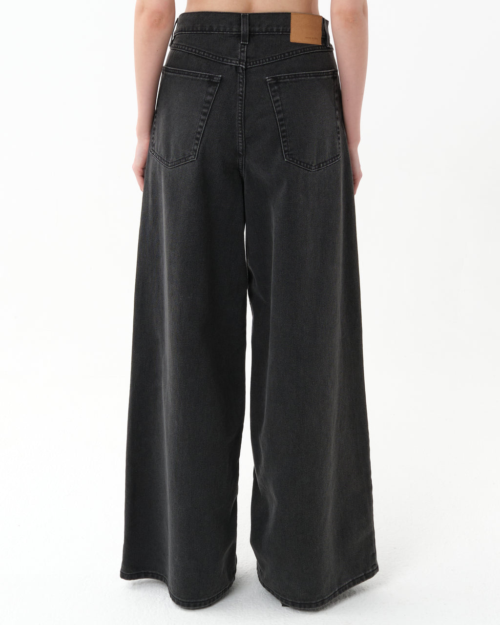 Mid-Rise Wide-Leg Jeans