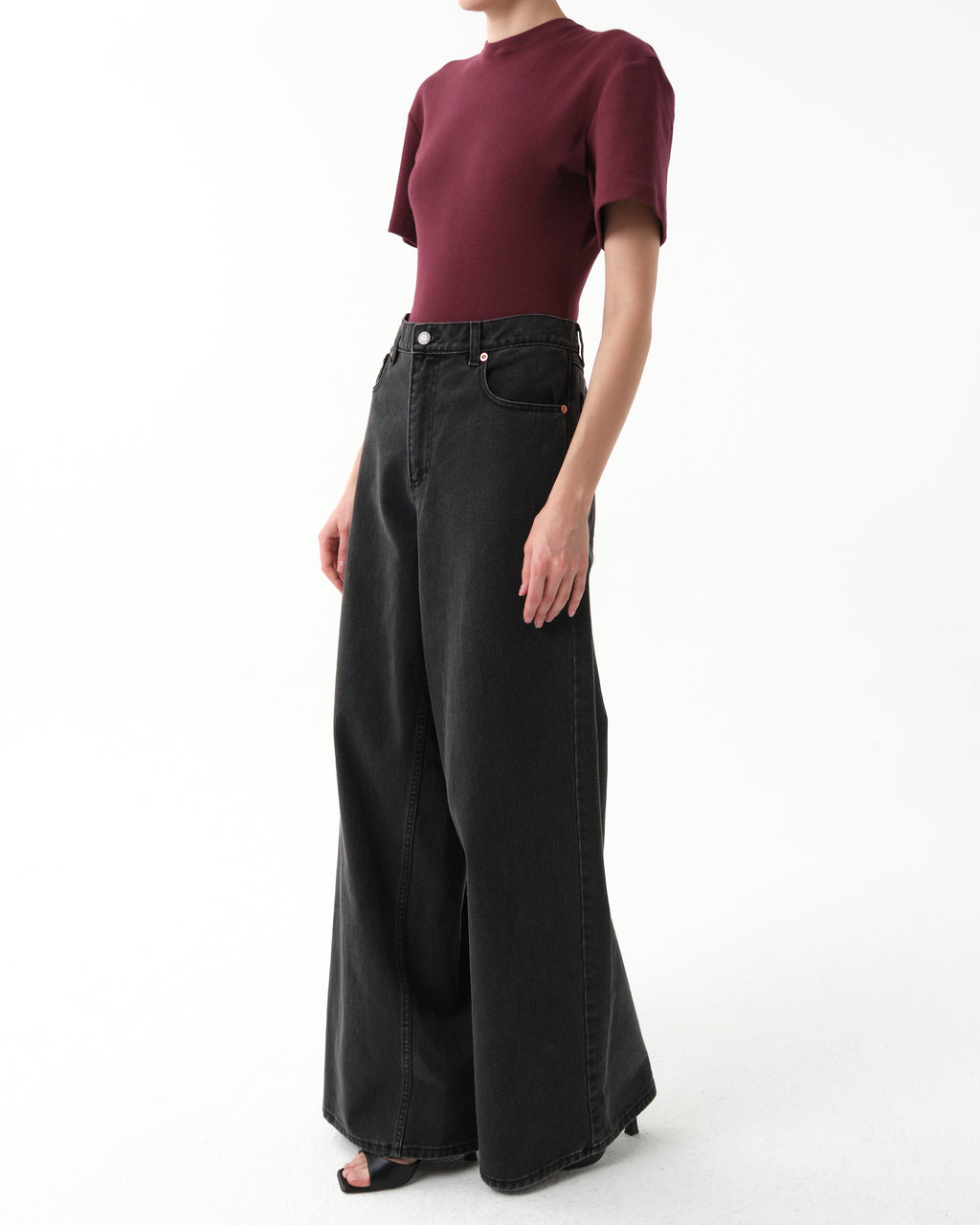 Ribbed Short Sleeve Bodysuit