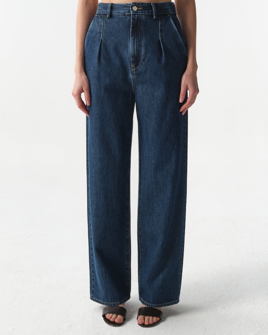Attu Pleated Wide-Leg Jeans