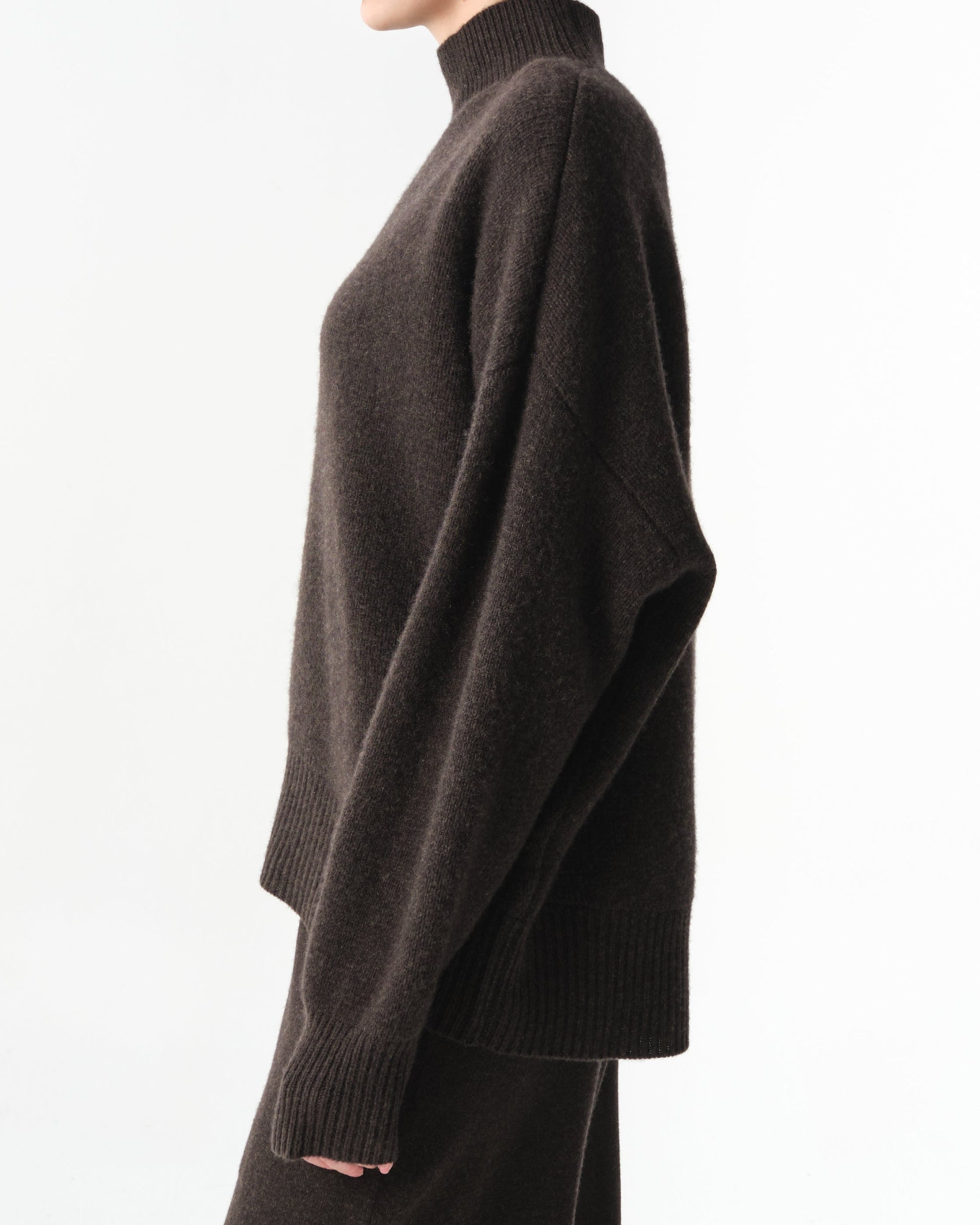 NANTES Brushed Cashmere Sweater