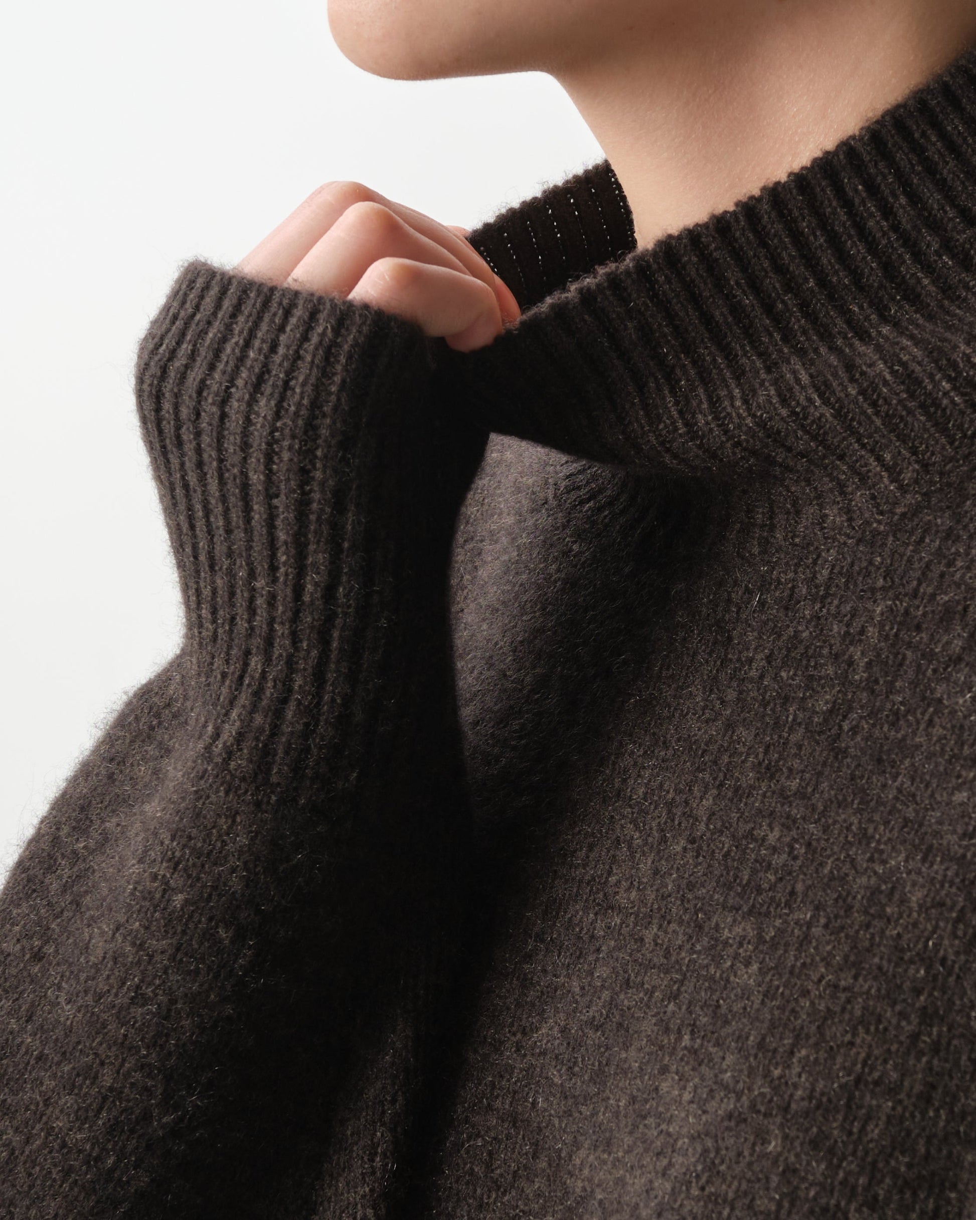 NANTES Brushed Cashmere Sweater