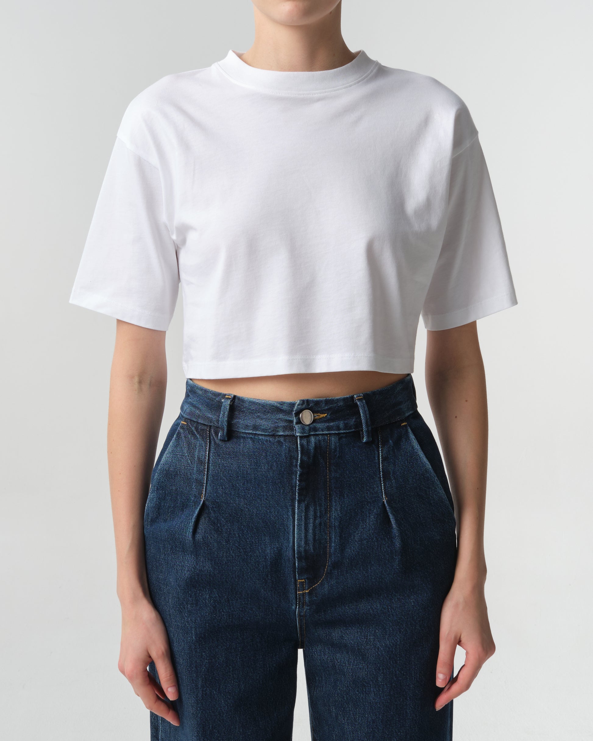 Gupo Cropped T-Shirt