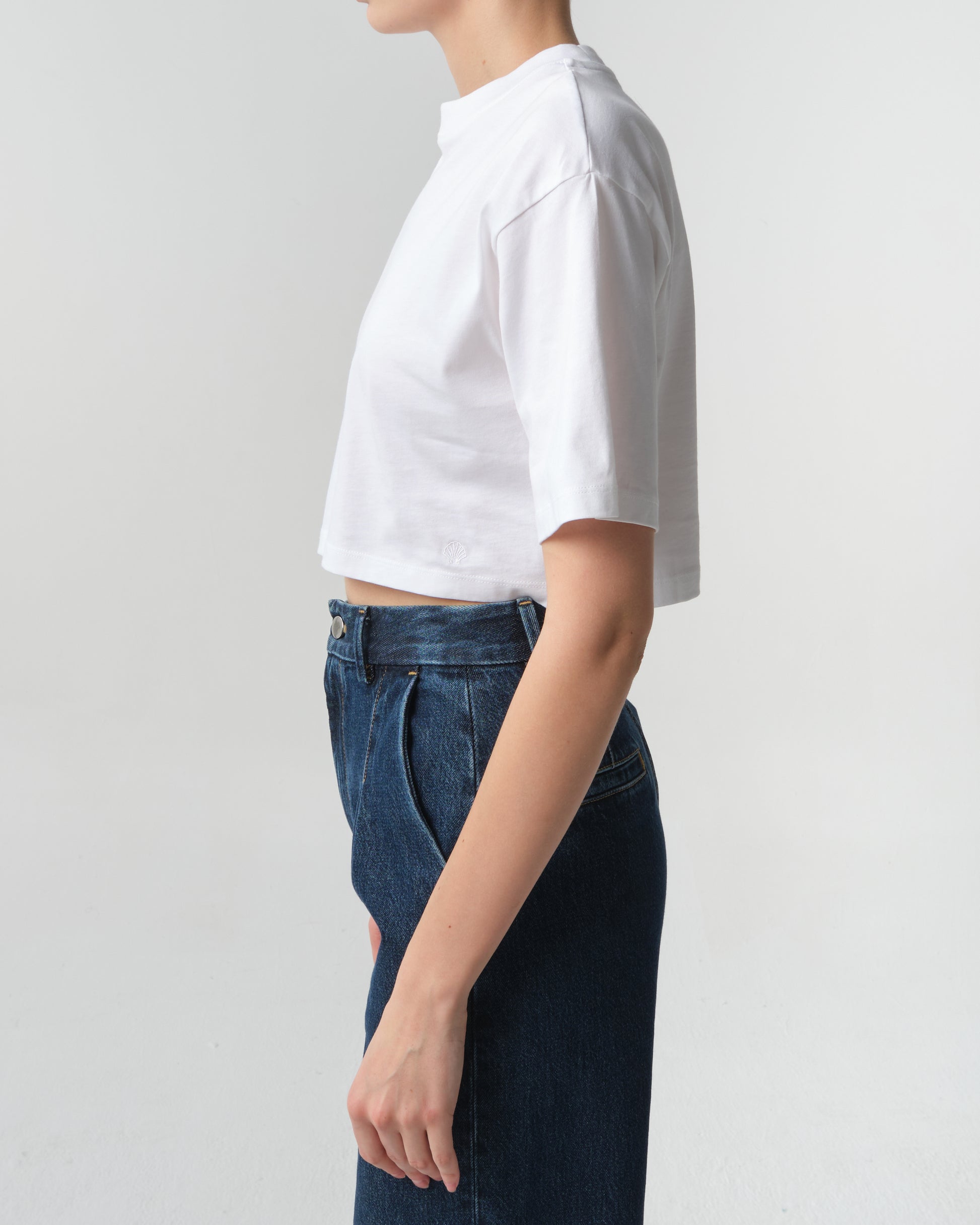 Gupo Cropped T-Shirt