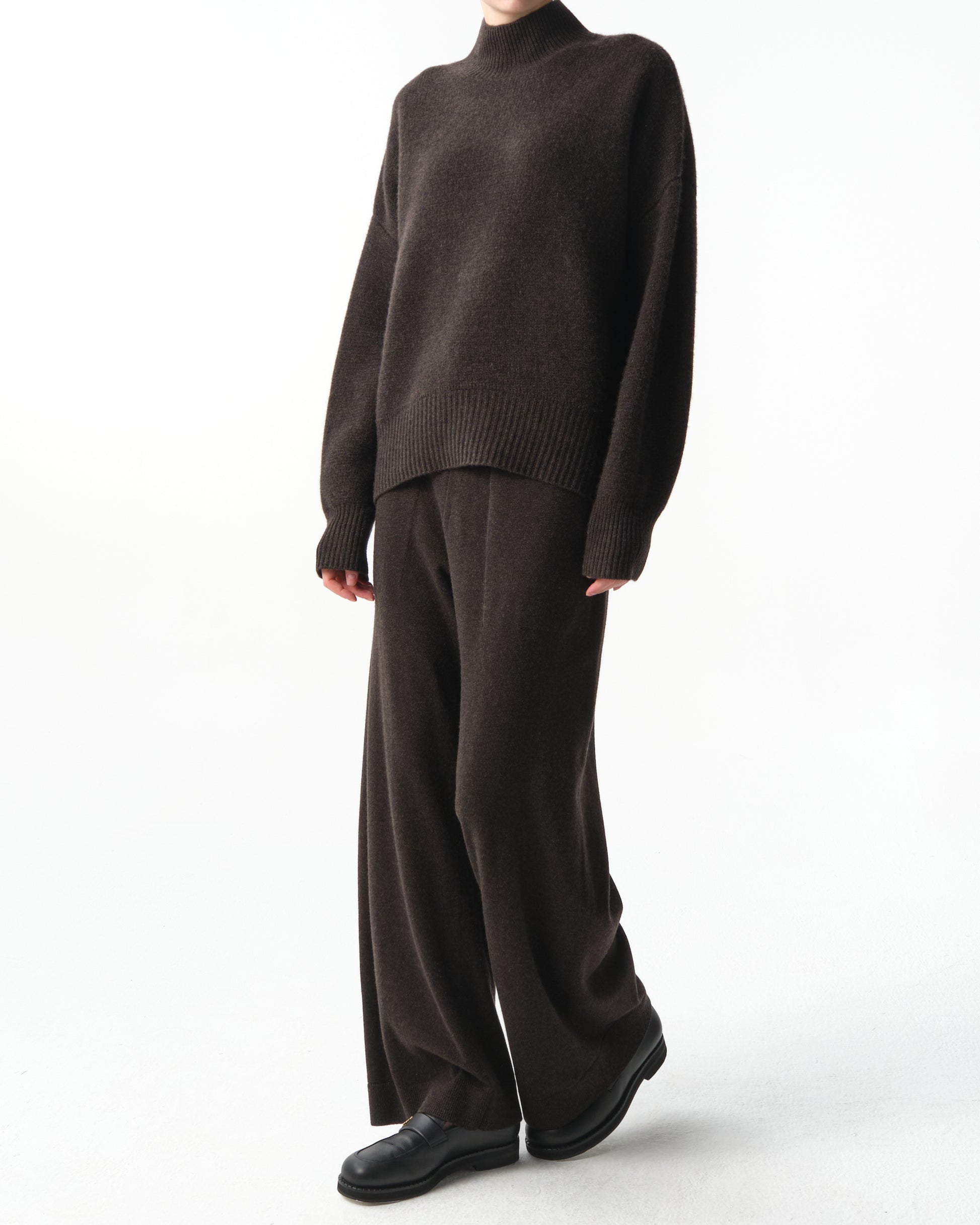 NANTES Brushed Cashmere Sweater