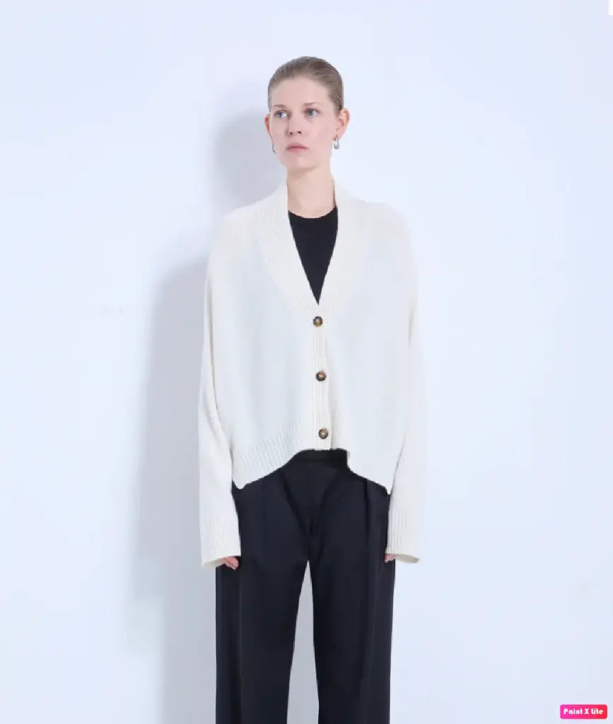 V NECK CARDIGAN Kaia