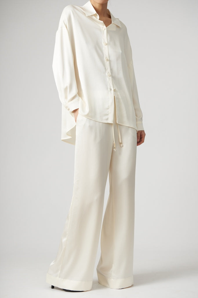 Liya Anzughemd und Hose creme