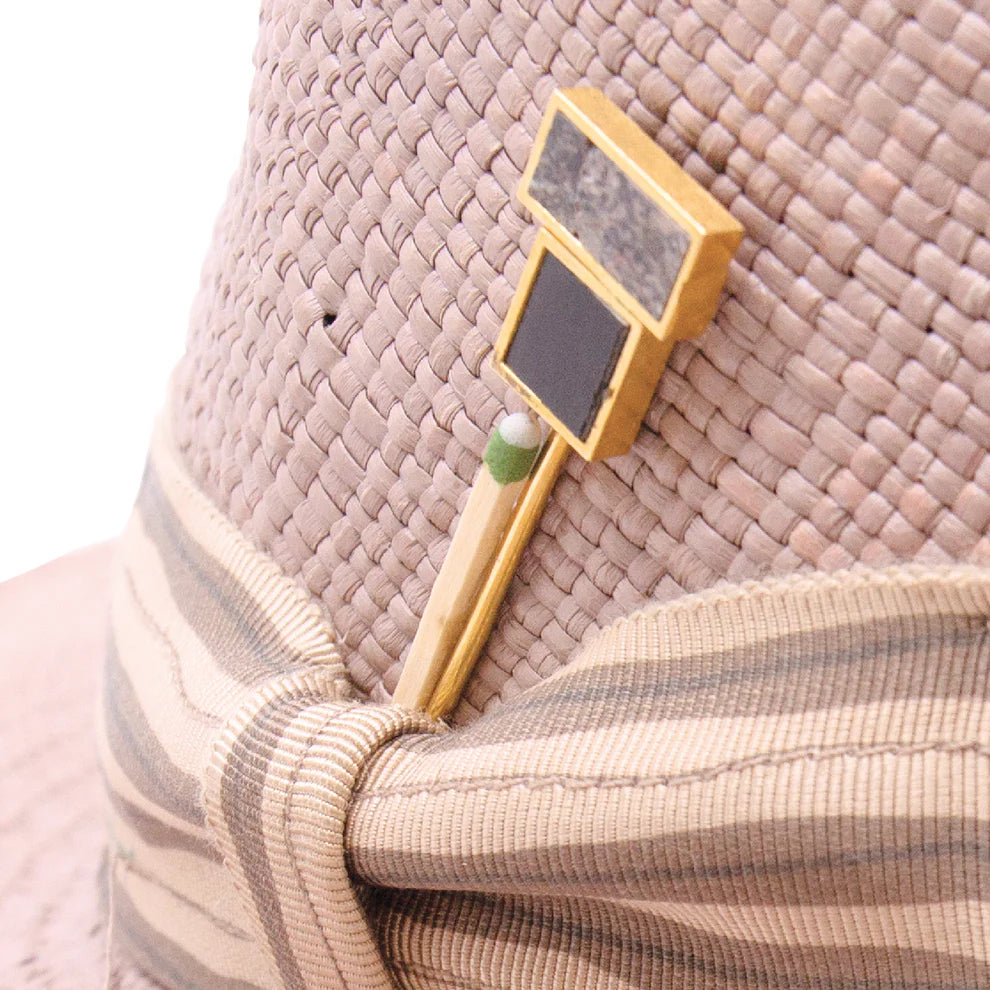 Nick Fouquet #743 Strophisch