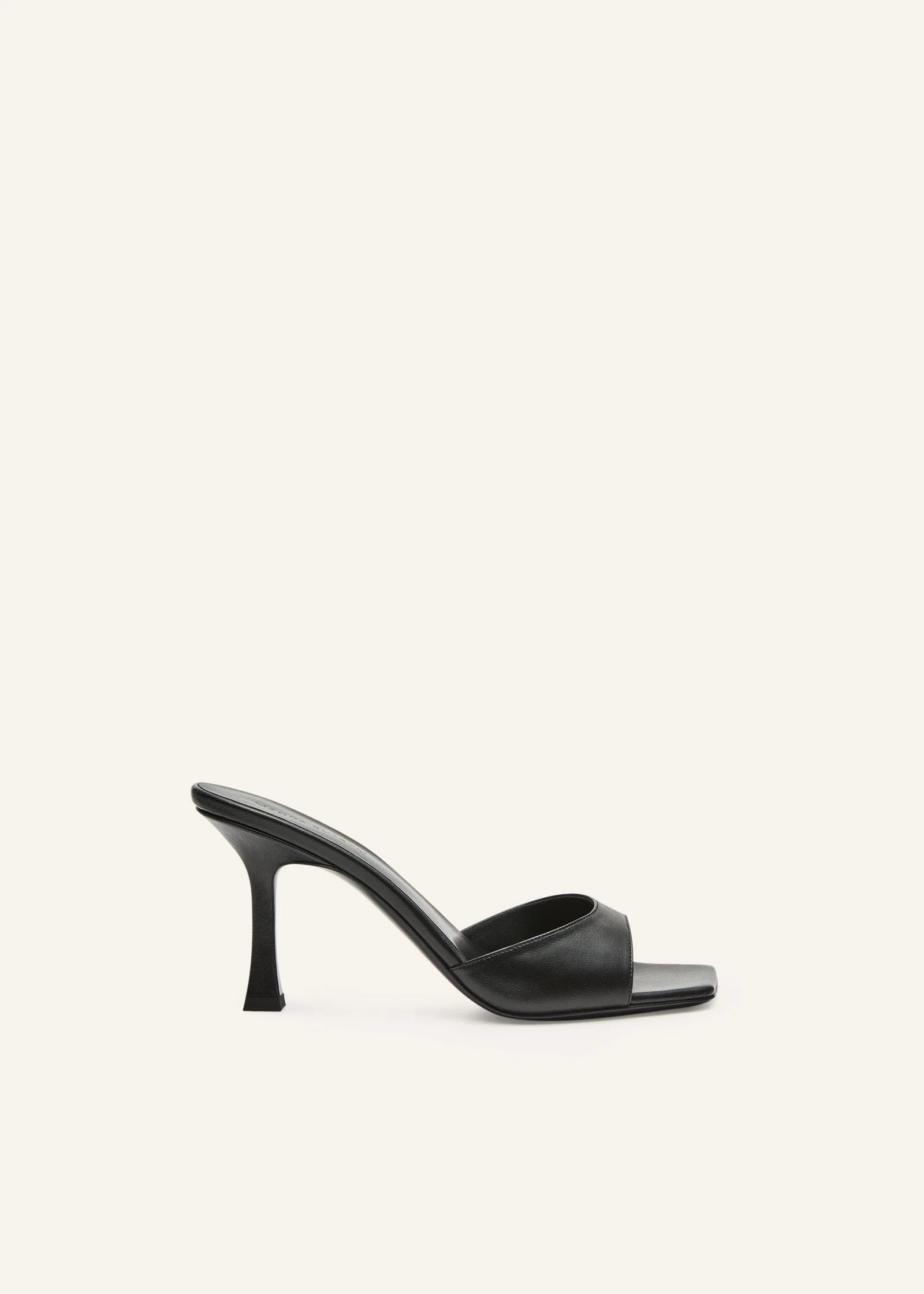 Thin leather mule in black leather Estonia
