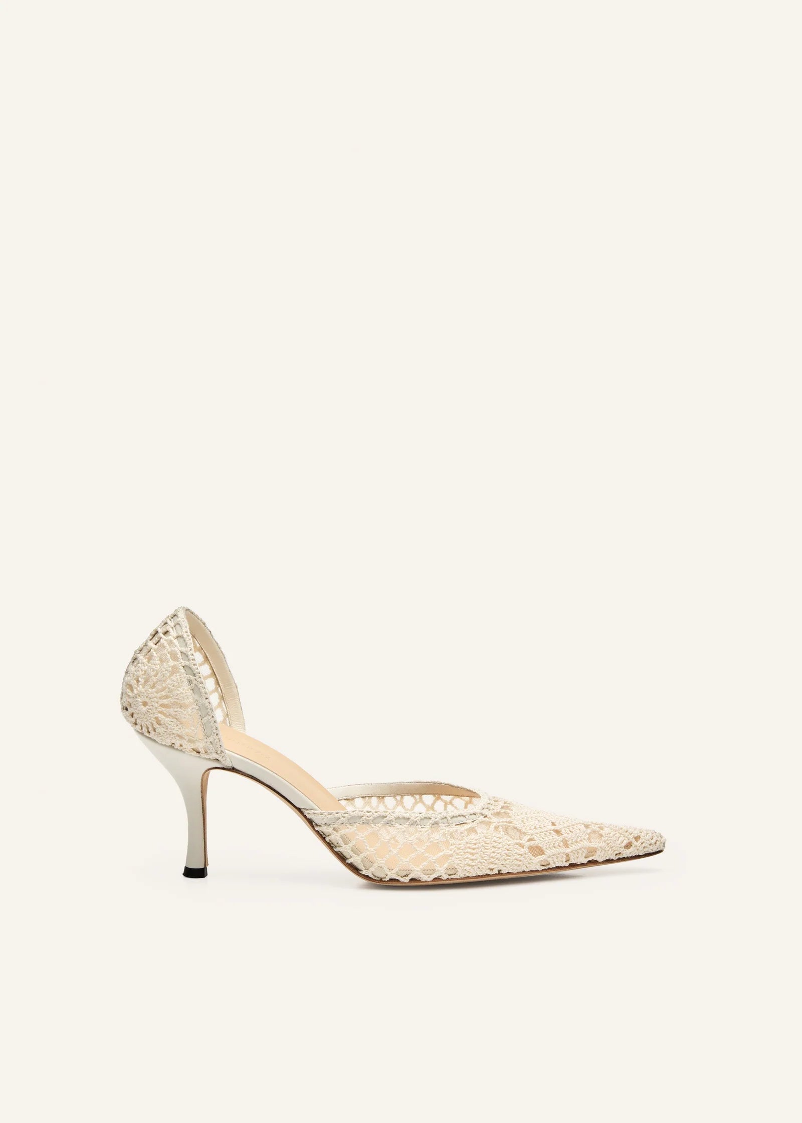 Kitten pointed crochet heels in cream